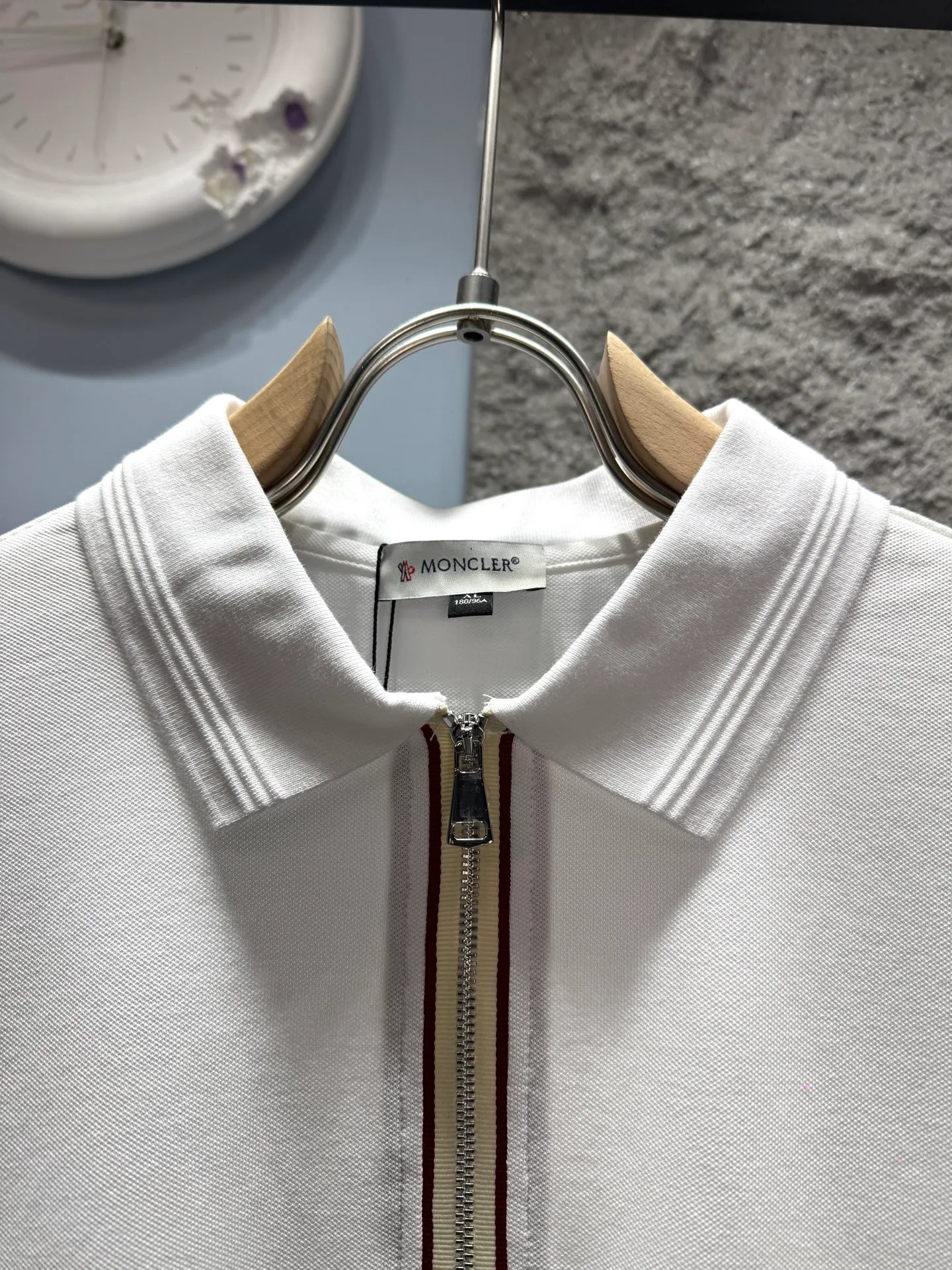 Moncler* ‼️ T ® 🖤 Polo ， ， 。 240g ，Breathable ， 。 ⚠️ ： ⚠️XL 22715 Same Style 𝐂𝐎𝐋𝐎𝐔𝐑：White Green Black 𝐒𝐈𝐙𝐄：M-4Xl